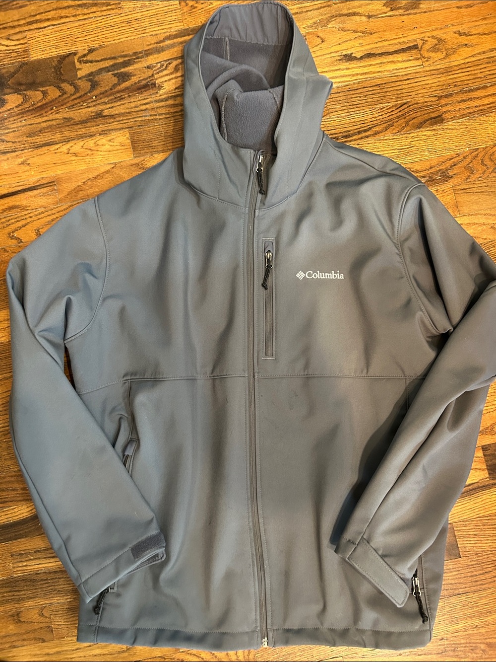 Columbia Men's Gray Hooded Performance Softshell Jacket